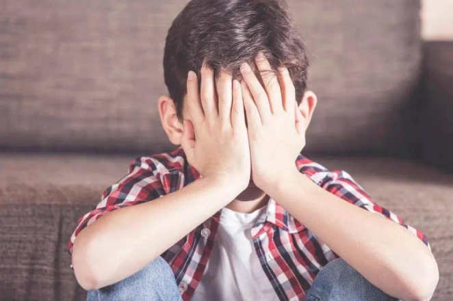 重庆青少年咨询哪家医院好？青少年强迫症能通过“心理疏导”代替药物治疗吗？