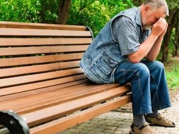 重庆做心理治疗选择哪家医院更好？老年焦虑症患者是否更易出现躯体化症状，如胸闷、头晕？