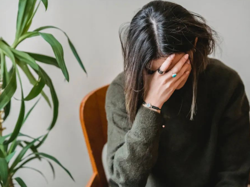 重庆治疗心理问题哪家医院口碑好？轻度焦虑症，自我调节与专业干预孰先孰后？